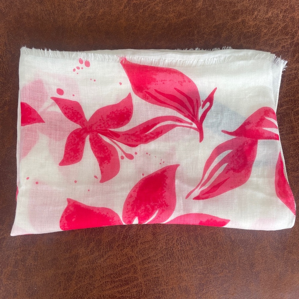 NWT Tommy Hilfiger White Scarf with Pink Flowers